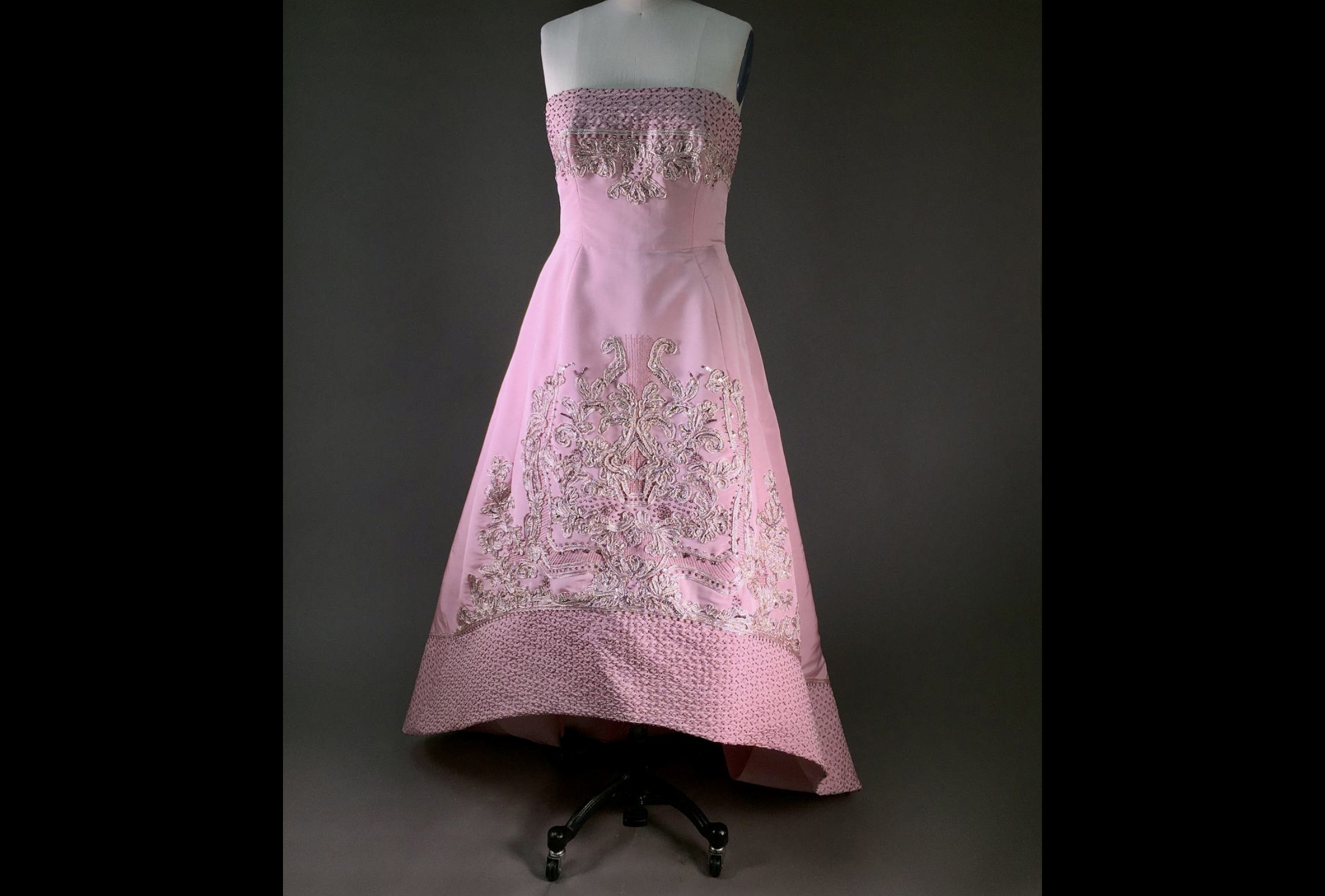 Oscar De La Renta Blush Pink Gown