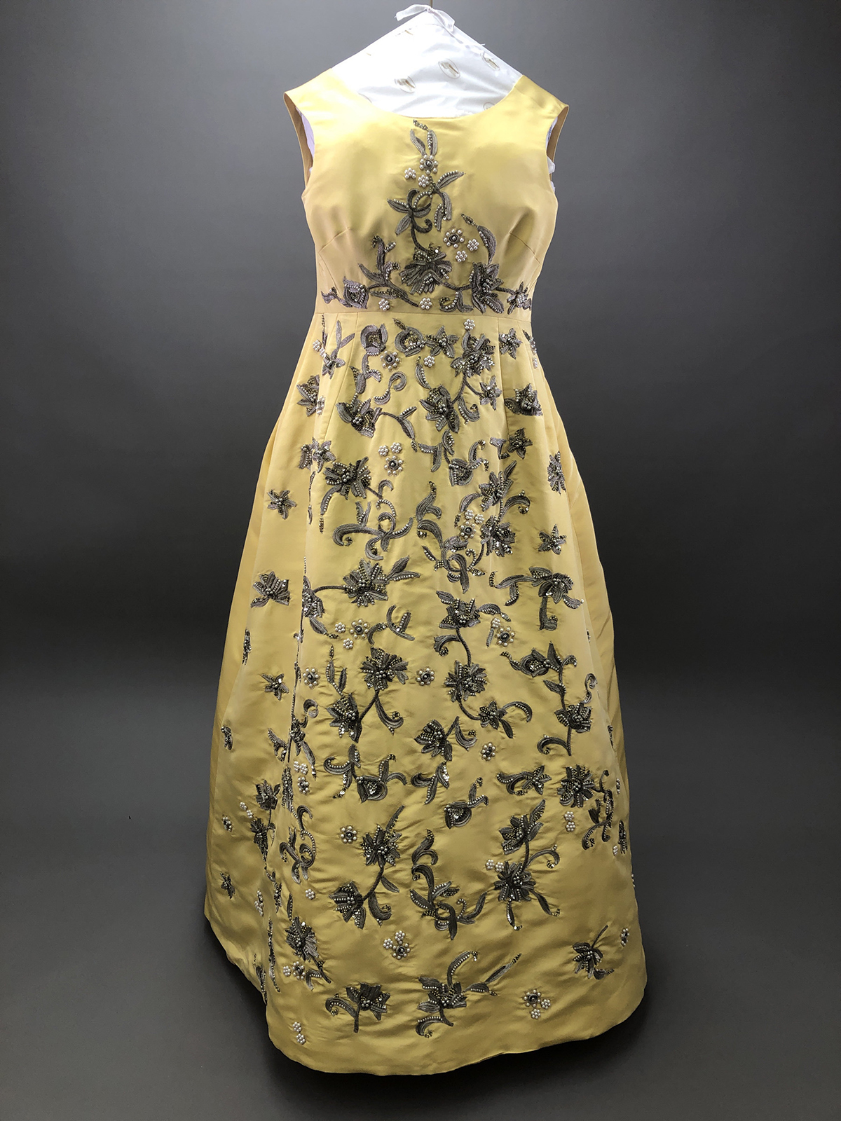 Yellow Dress Drsicoll Jim Front 1200px